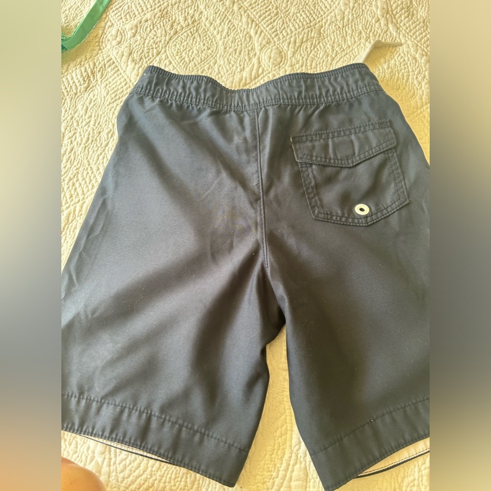 Abercrombie Kids boys navy swim trunks. Excellent. Size M. Back pocket - Picture 3 of 10